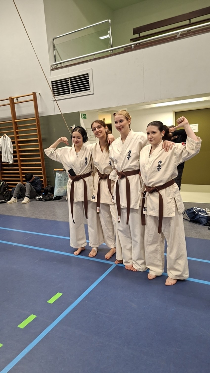 fc54197b-a34c-4f68-9e94-33632a075597-761092a1761a0a96ef0ec2c2f0122362